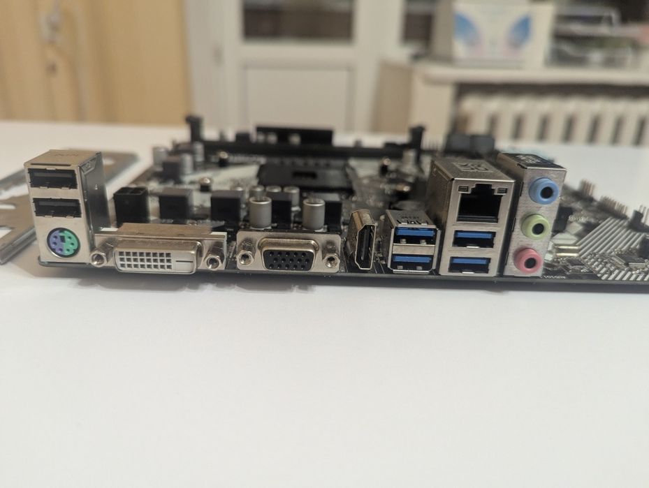 материнська плата asrock b450m-hdv