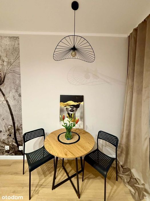 Świeżo Po Remoncie | 45M2 | Duży Balkon 6 M²