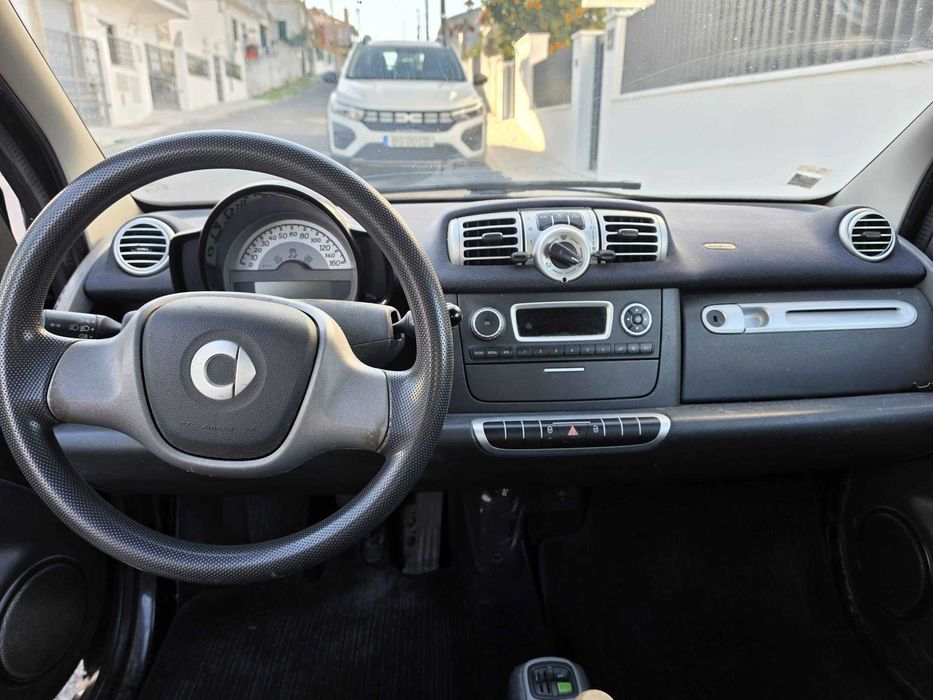 Smart fortwo coupé 1.0 mhd 61 cv — 2012