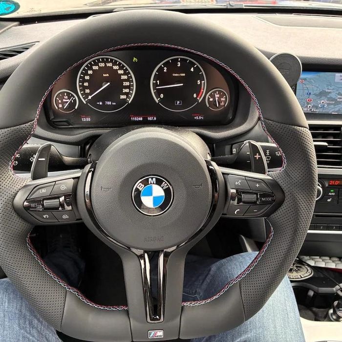 Volante BMW M Performance Full Black