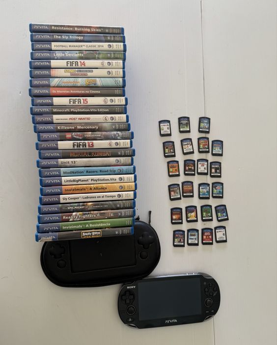 PlayStation Vita PCH-1004 - Preto + 23 Jogos