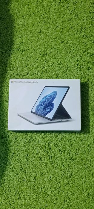 Surface Laptop Studio - Bateria 98%