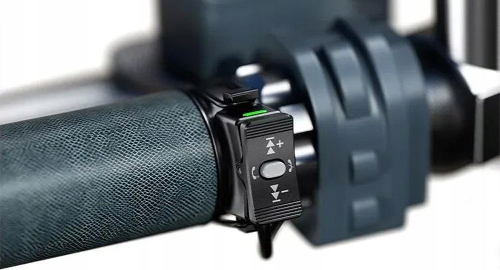 Uchwyt Motocyklowy Antywibracyjny Z Indukcją pilot do sterowania