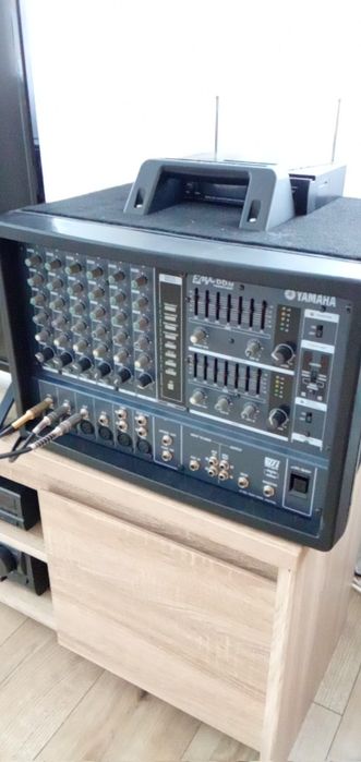 Активний мікшерний пульт YAMAHA EMX-66m