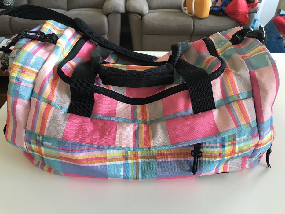 Mala de desporto grande Reebok 45cm x 25cm