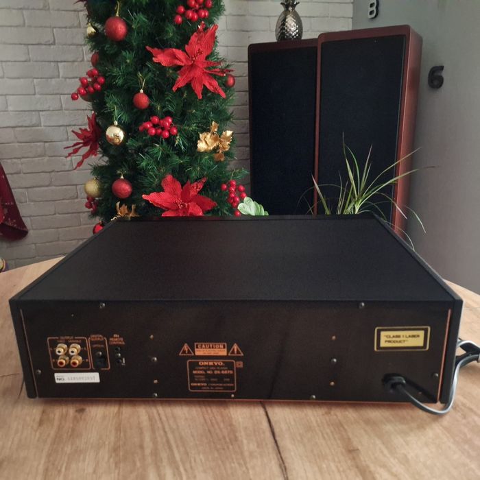 CD Onkyo Integra  DX-6870