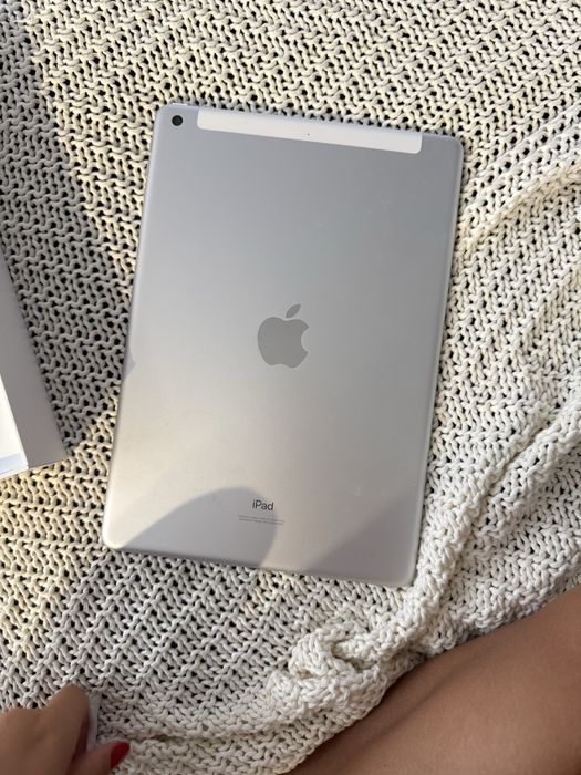 Планшет Apple iPad 10.2" (9 Gen) 256GB Wi-Fi + Cellular Silver