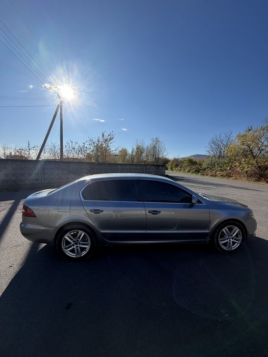 продаж авто Škoda SuperB
