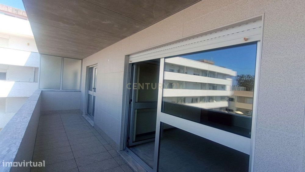 Apartamento Novo em Tamengos, Anadia - 1 Quarto com Varanda