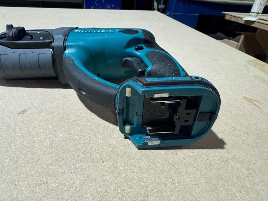 Makita dhr 202  sds