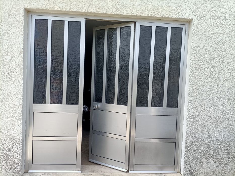 Porta de garagem (alumínio)