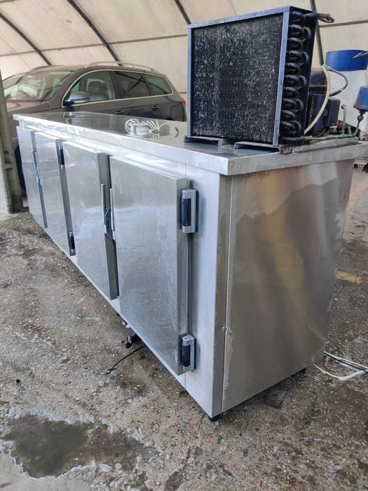 Vendo balcão frigorifico em Inox de 4 portas