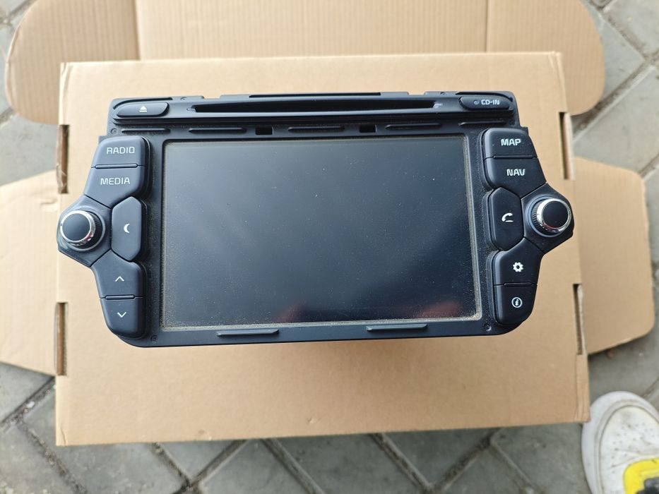 Orginalne radio Kia ceed 2, Bluetooth, GPS navigacja, dotykowe z ramką