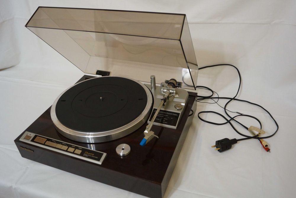 Gramofon Technics SL-MA1