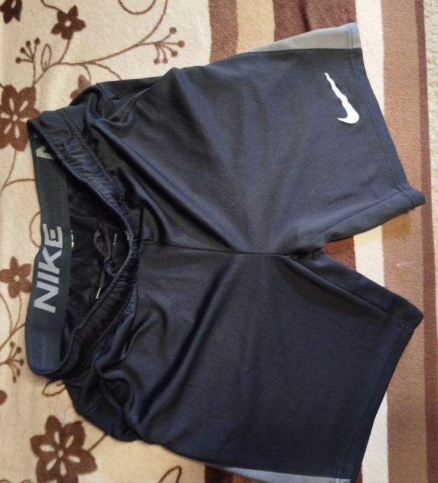 Spodenki krótkie męskie Nike rozmiar S stan idealny
