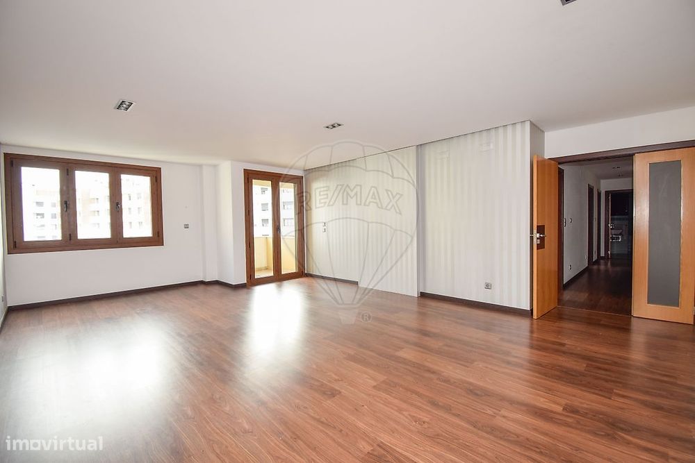 Apartamento T2 para arrendamento