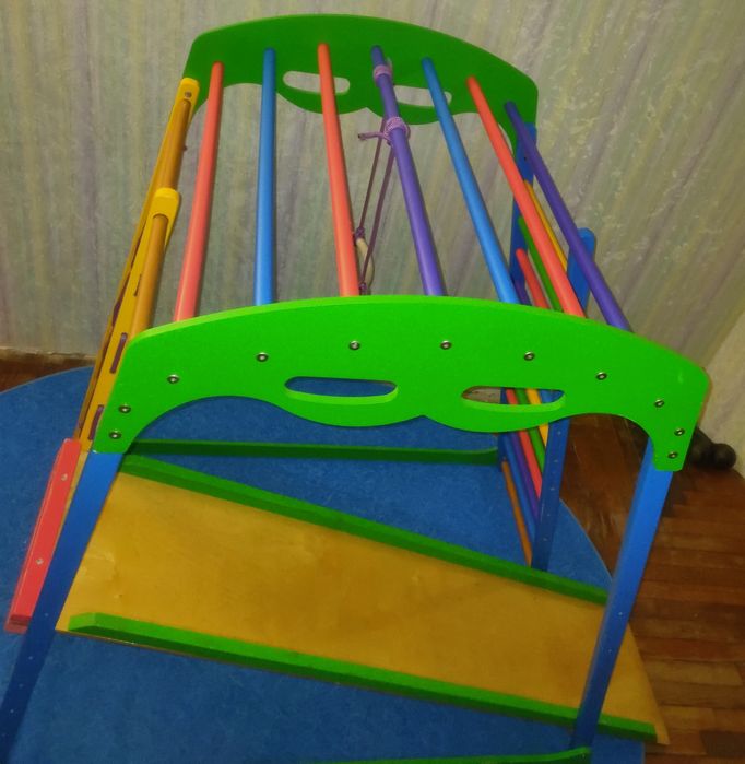 Детский спортивный комплекс с горкой