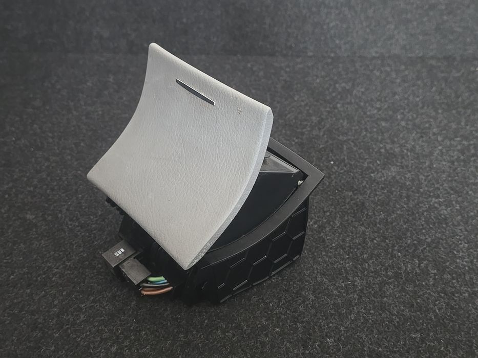 Consola Central Traseira Isqueiro Duplo /  Duas Entradas 12V ORIGINAL Mercedes w221 S class 2006-  EPC