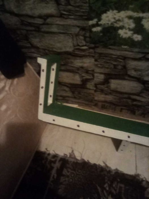 Самодельная деревянная полка