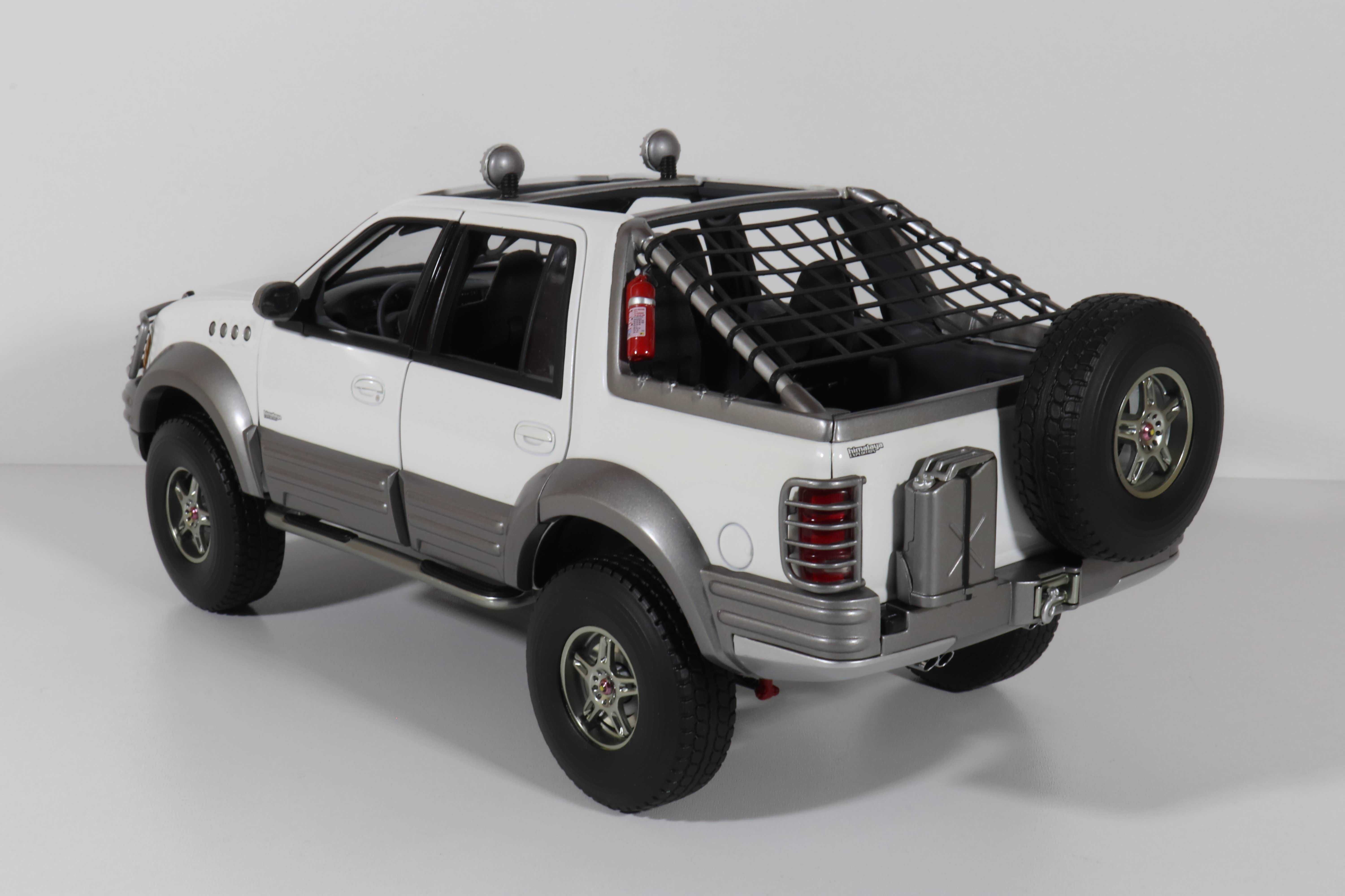 Раритет!!! Ford Expedition Himalaya масштабная модель Раритет!!! Ford Expedition Himalaya масштабная модель