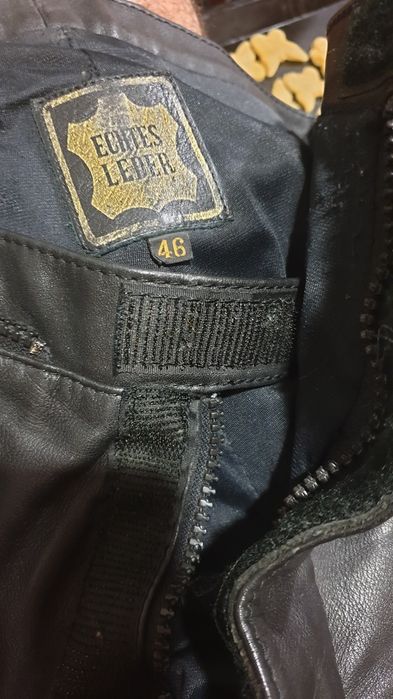 Брюки натуральная кожа и куртка с защитой комплектом.