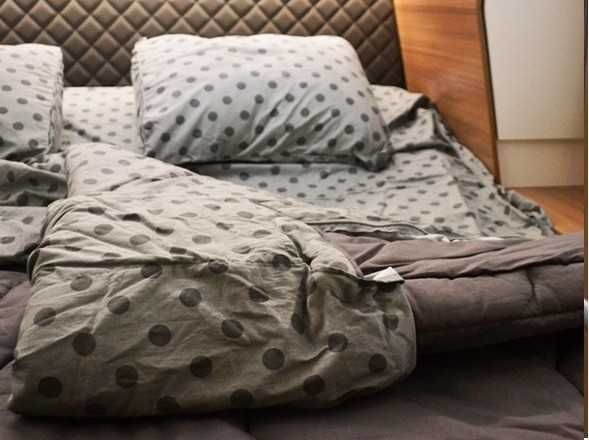 Edredon para cama francesa  com lençol e 2 fronhas. Autocaravana ou caravana.