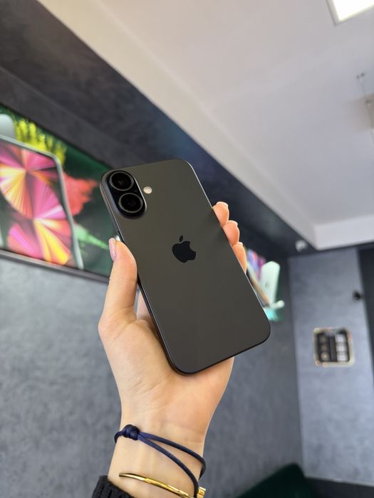 Used IPHONE 16 256 Black Neverlock Костюшка,5 igrand