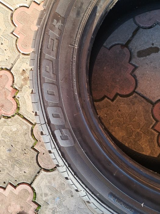 Шини автомобільні.