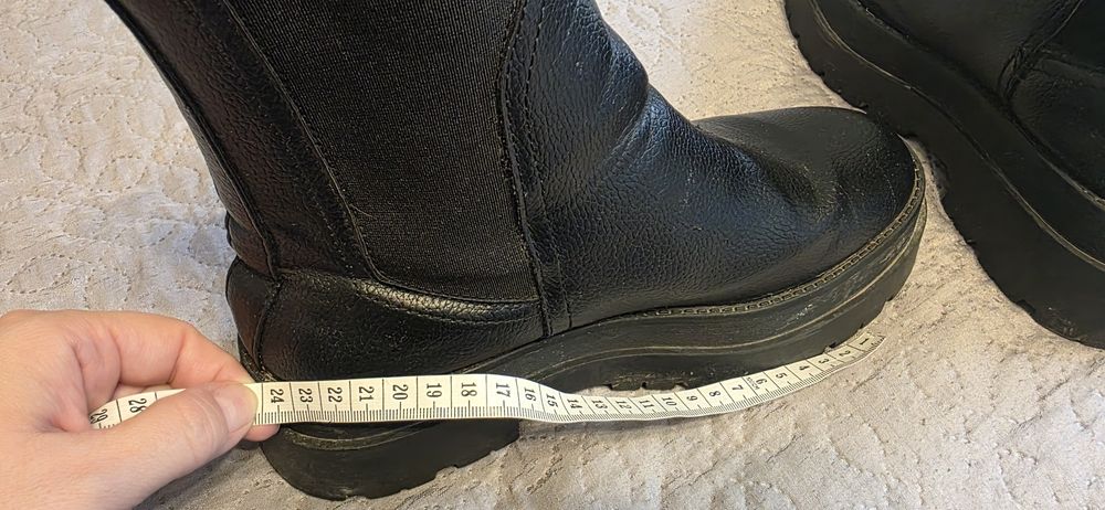 Botki Szybety na platformie