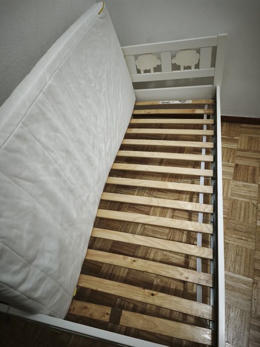 Cama criança com colchão