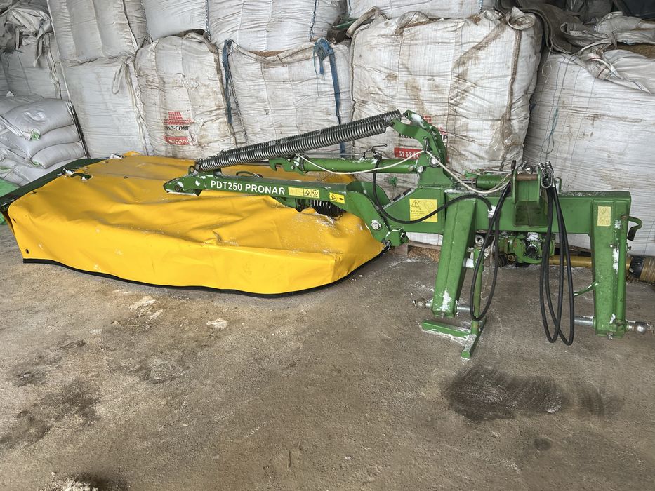 Sprzedam kosiarke pronar