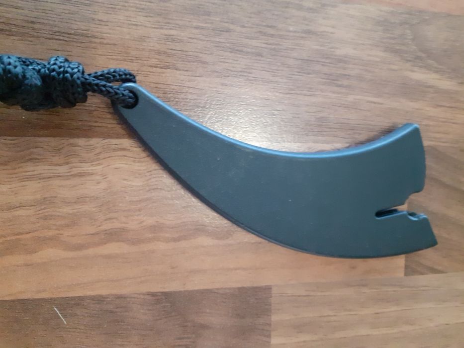 Nóż kosa ostry +kabura