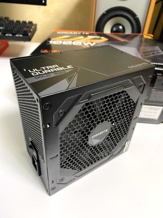 Блок живлення Gigabyte 1000W 80+ Gold [UD1000GM] (З ГАРАНТІЄЮ)
