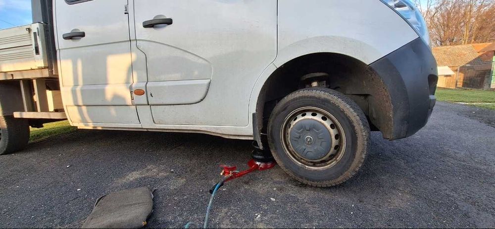 Podnośnik Warsztatowy Pneumatyczny 3.5T Bałwanek Wulkanizacja