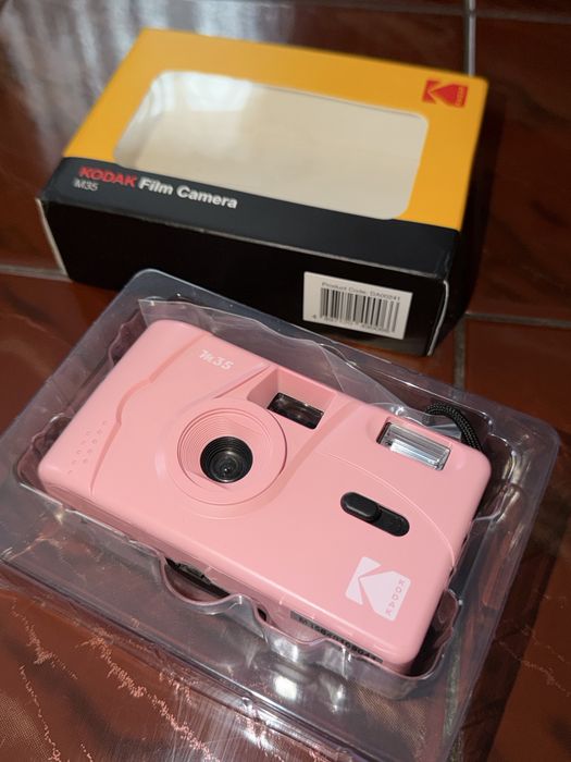 Kodak m35 фотоапарат рожевий плівковий