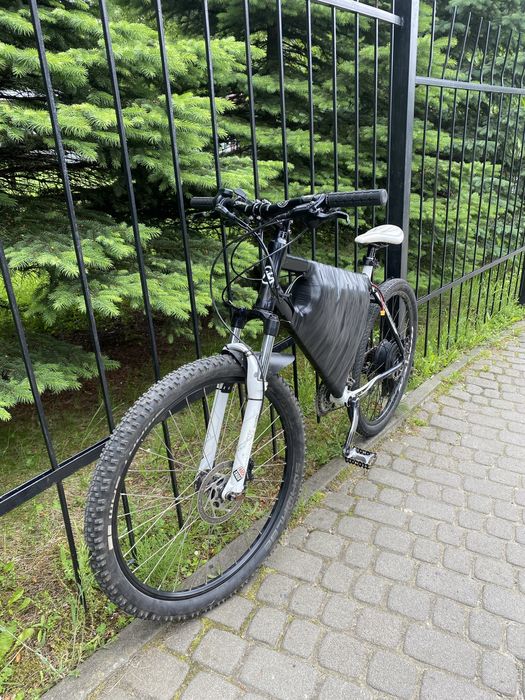 Дешевий Фірмовий Електровелосипед в оренду для курєра 120км запас