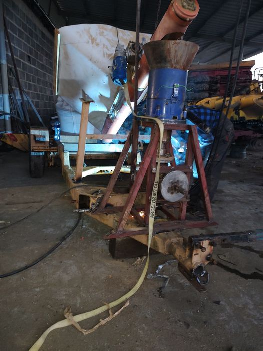 Pellet paleciarka  linia produkcyjna