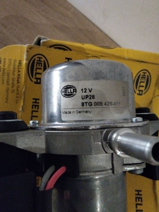 Pompa Vacum HELLA 8TG009428-411  Nowa