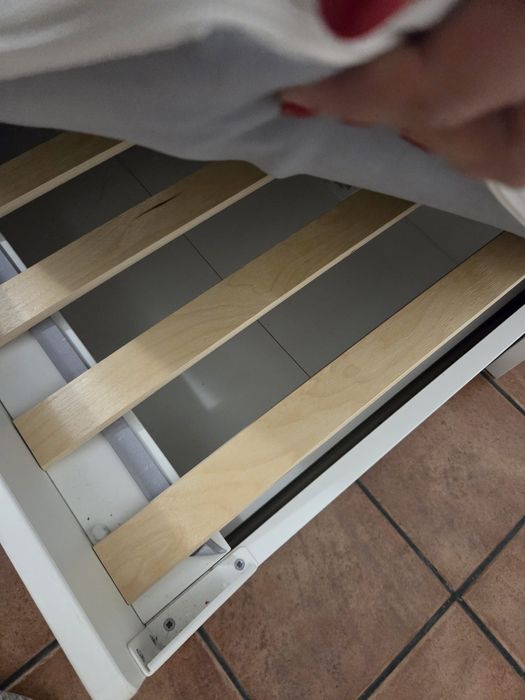 Estr. Cama c/ cama-gaveta + arrumação SLakt (Ikea)