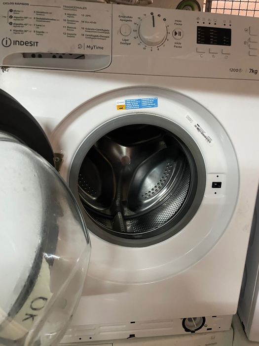 Máquina de lavar Indesit