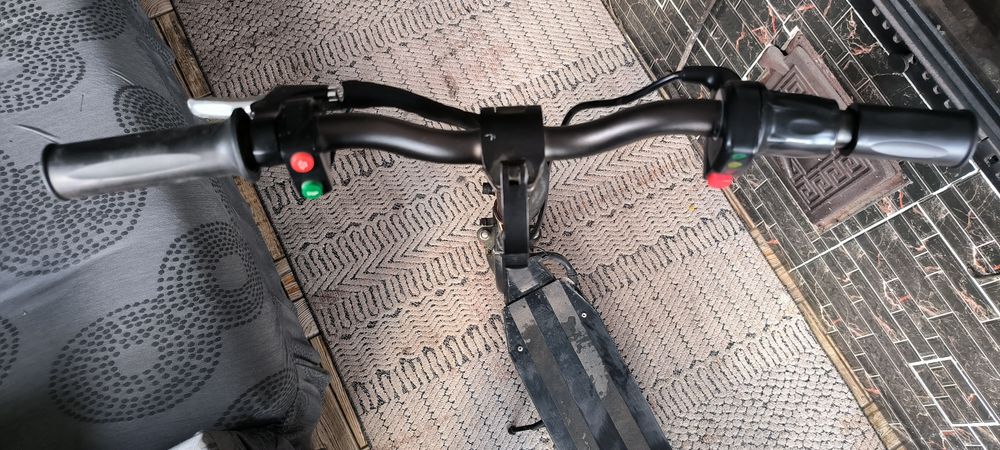 Продам електросамокат Like.bike