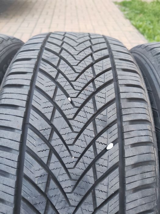 Opony wielosezonowe 215/55r16 Tracmax