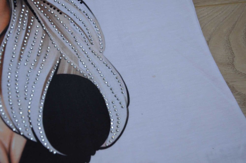 Футболка жіноча біла M XL