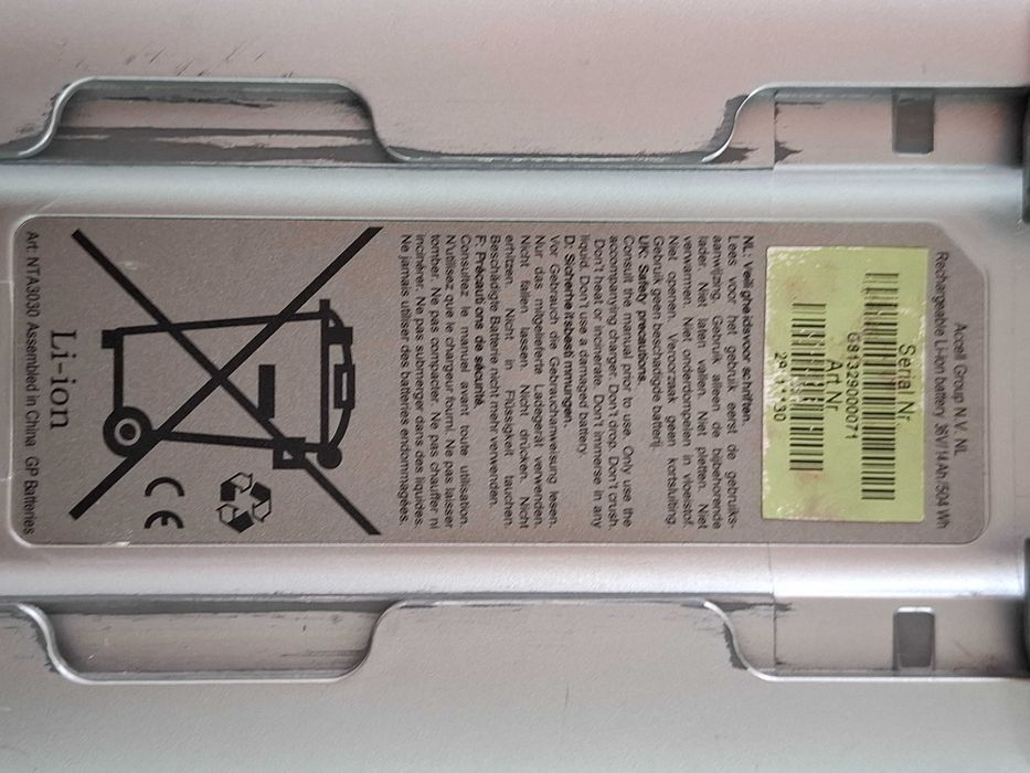 Bicicleta Eléctrica Batavus (bateria danificada)