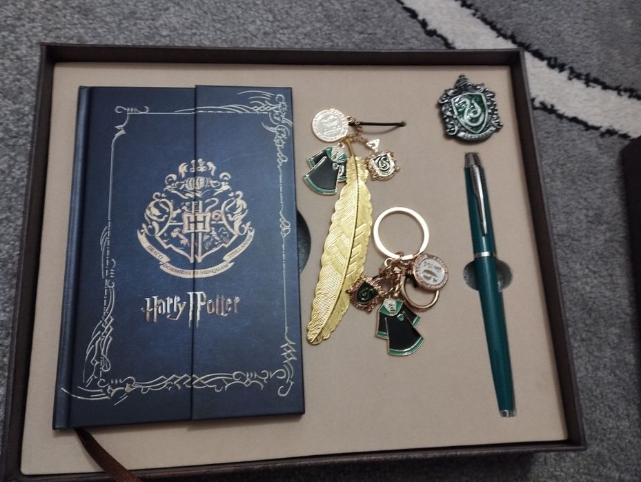 ,,Harry Potter" подарунковий пакет і коробка ,,Слизерін"