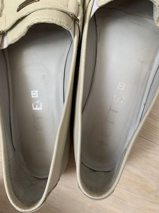 Молочные кожанные туфли ( светлые мокасины) от jette.