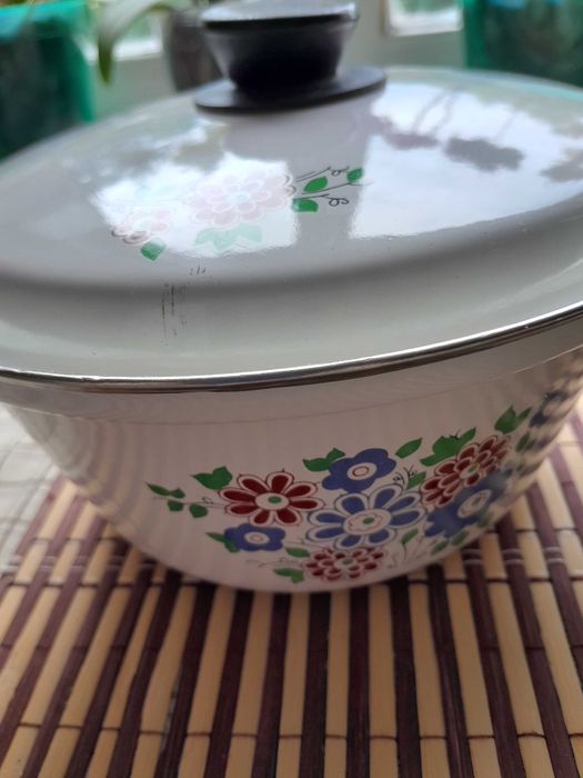 Різні кастрюлі часів срср