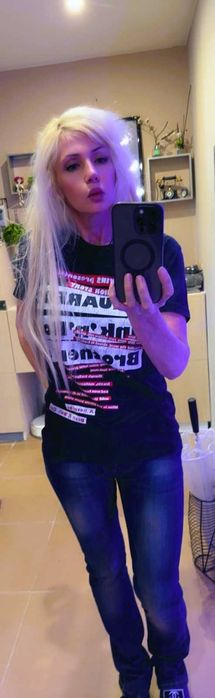 Женские джинсы Dsquared  с кожаным ремнем