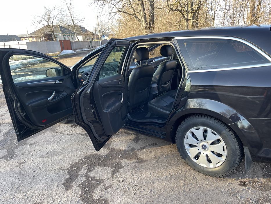 Ford Mondeo IV 2011  2.0 Дизель