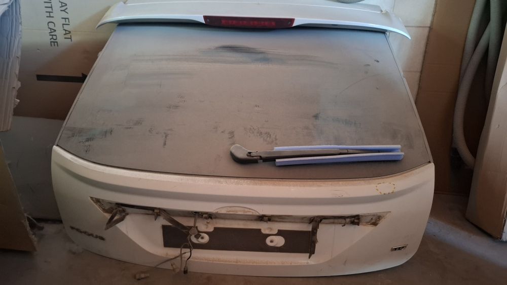 Tampa da mala ford focus